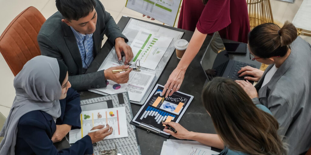 Developing a Digital Strategy for Competitive Advantage